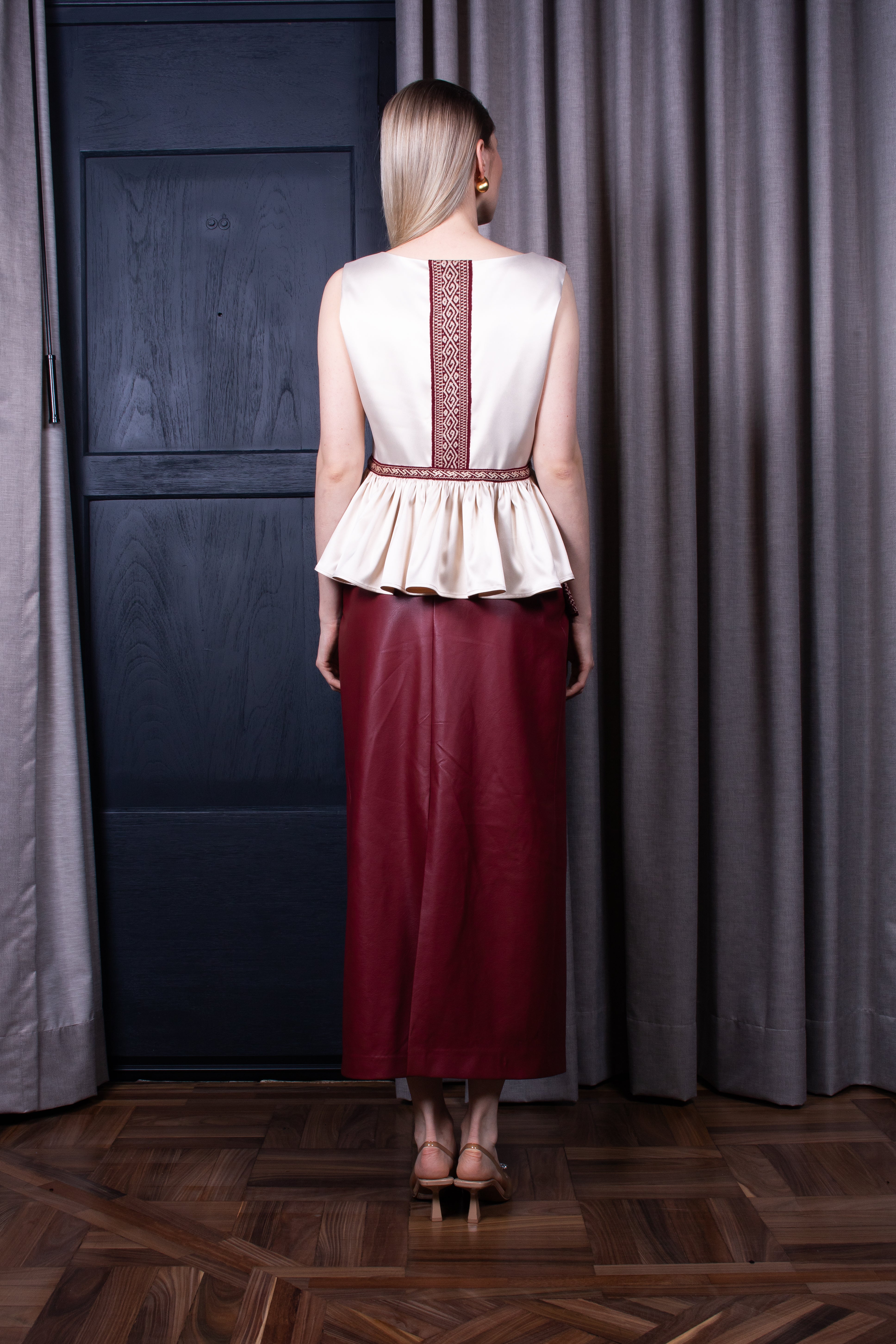 Sacred Back Satin Top LOOKBOOK AGATAMARIA 06 0b7f6949 6648 404c 8c6d 610abd2c6672